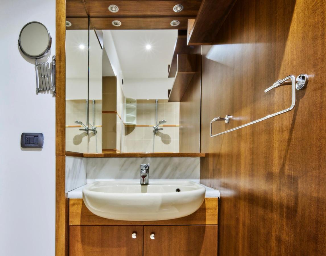 Sempione Luxury Suite - Exclusive Apartment Milano Exteriör bild